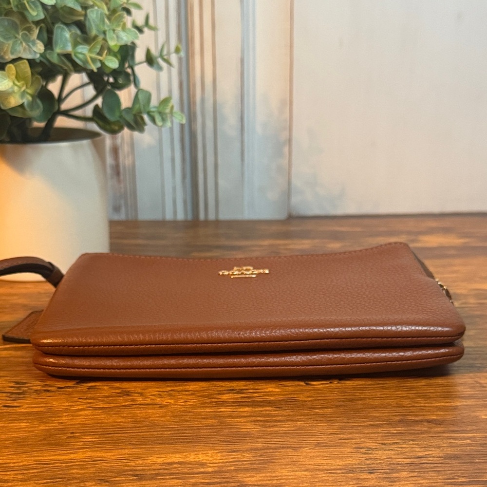 Coach Brown Pebbled Leather Double Zipper Closure Credit Card Wristlet - Wallet - Picture 3 of 8